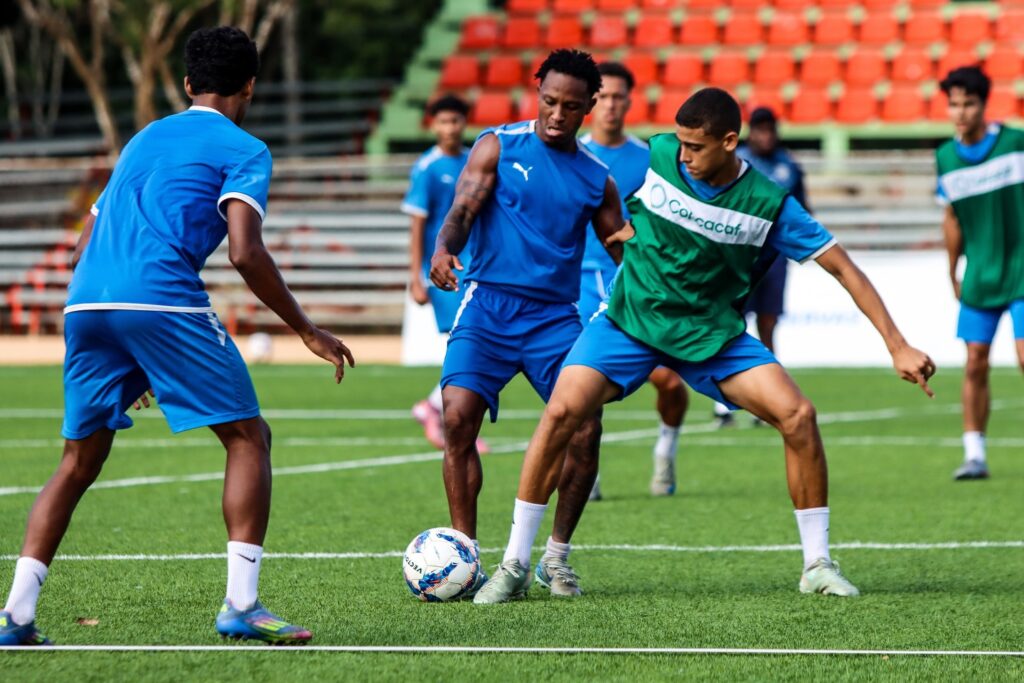 cibao-fc-y-salcedo-fc-chocan-en-duelo-cibaeno-este-sabad