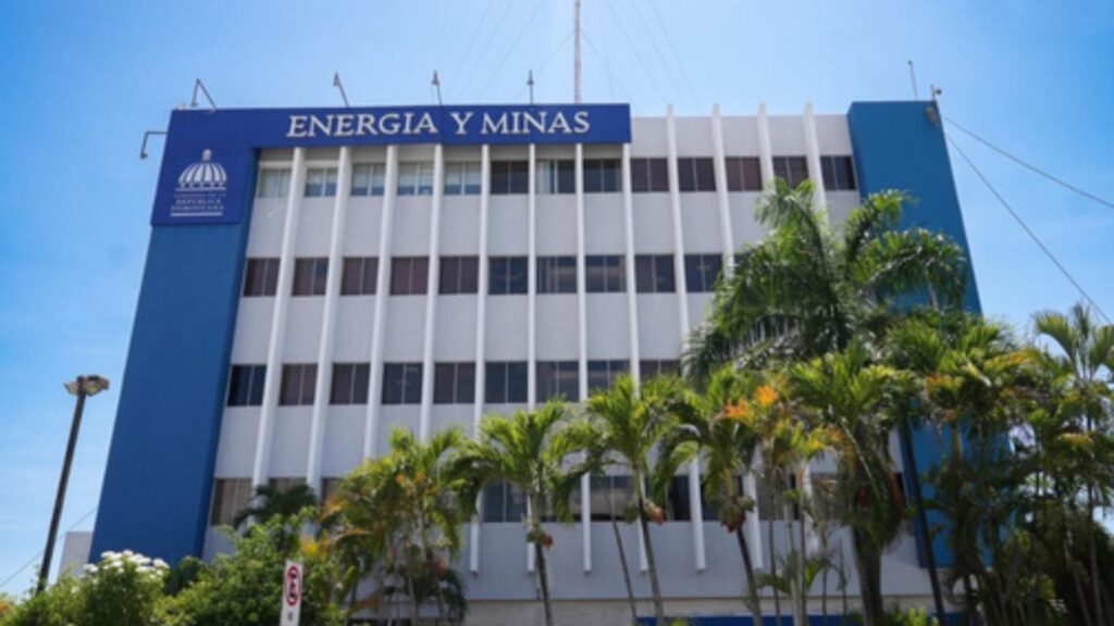 ministro-de-energia-y-minas-aclara-que-no-hay-concesion-para-explotacion-en-cordillera-septentrional