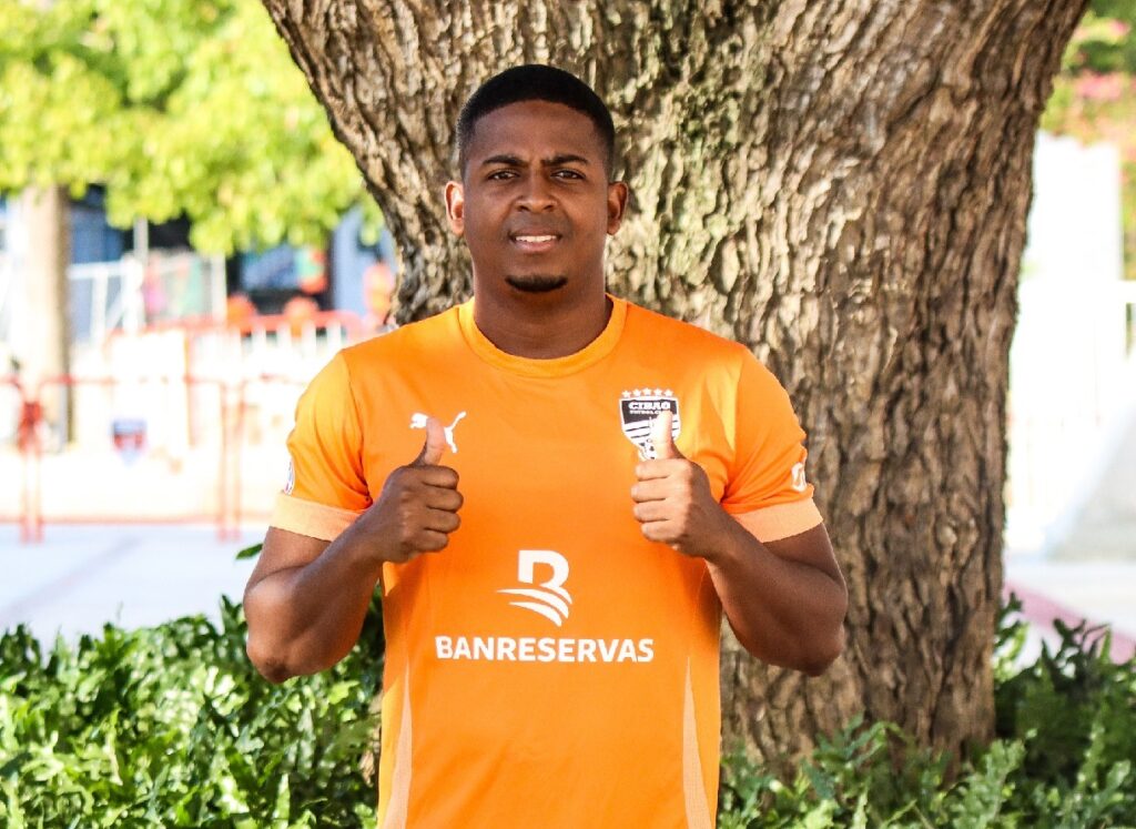 cibao-fc-anuncia-a-mateo-palacios,-talento-cafetero-para-la-maquinaria-naranja