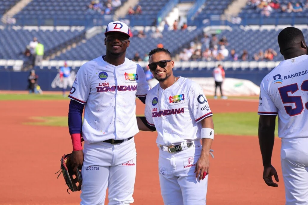 junior-lake-y-gustavo-nunez-entre-lideres-serie-del-caribe 