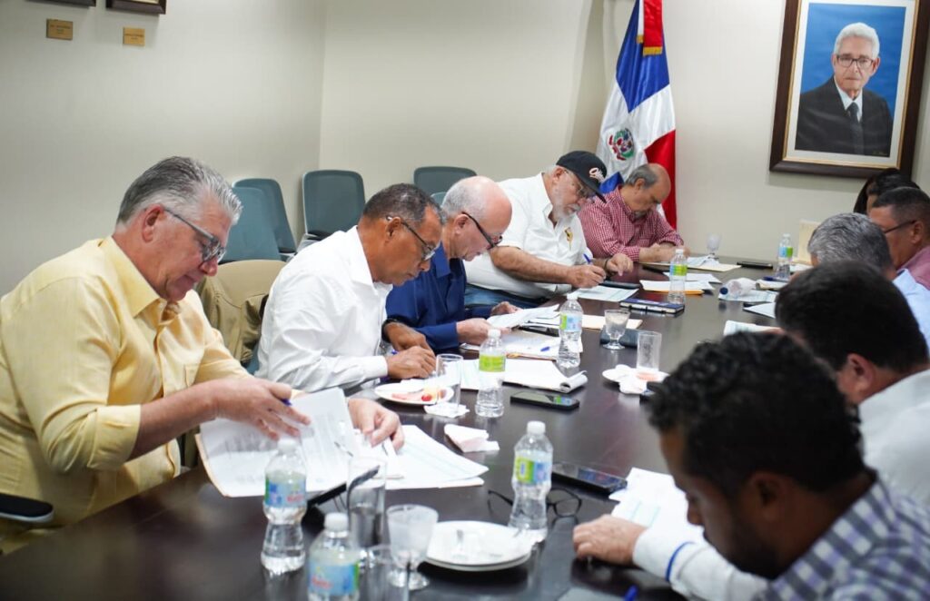 conaleche-impulsa-produccion-lactea-con-prestamos-al-6%-anual-para-productores