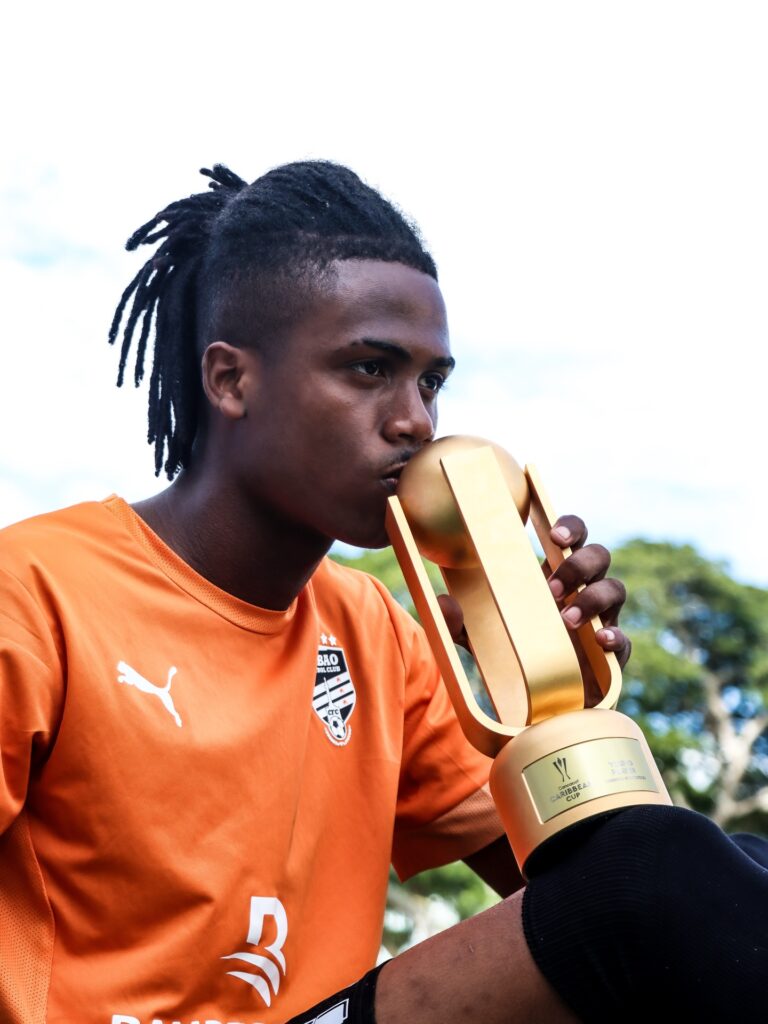 edwarlyn-reyes-mejor-jugador-joven-en-la-copa-del-caribe-concacaf-2025