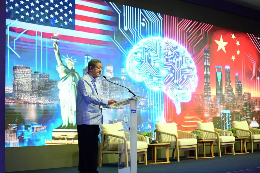 “hay-que-apostar-a-la-tecnologia”:-leonel-plantea-usar-la-ia-para-aumentar-productividad-en-rd