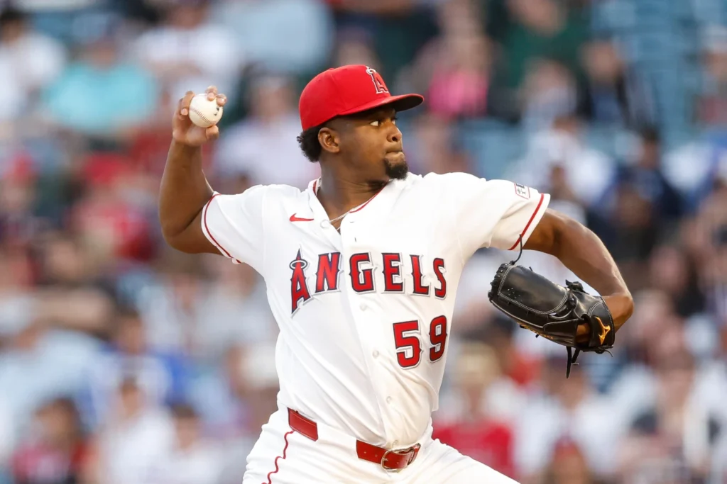 soriano-brilla-con-autoridad-y-guia-a-los-angelinos-ante-los-bravos.-otros-resultados 