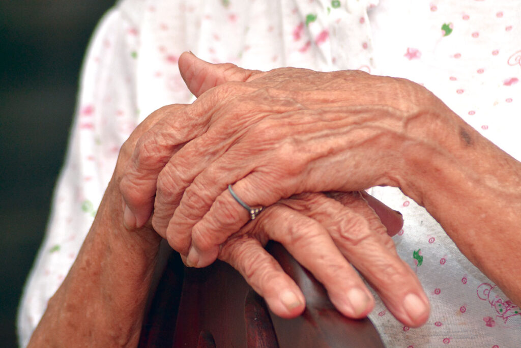 urge-fortalecer-infraestructura-y-servicios-para-adultos-mayores-en-la-zona-fronteriza