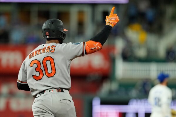 taveras-sacude-grand-slam-en-extras-y-ramirez-decide-con-hr-en-noche-de-heroes-latinos-en-mlb