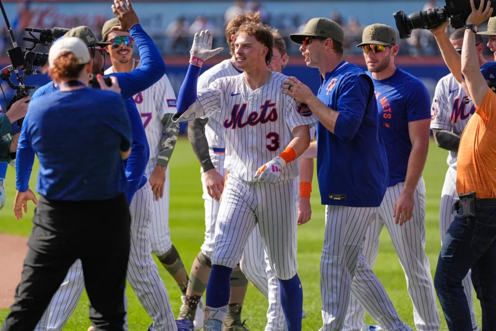 taylor-y-benge-sellan-remontada-epica:-mets-vencen-7-6-a-yankees-y-ganan-la-#subwayseries