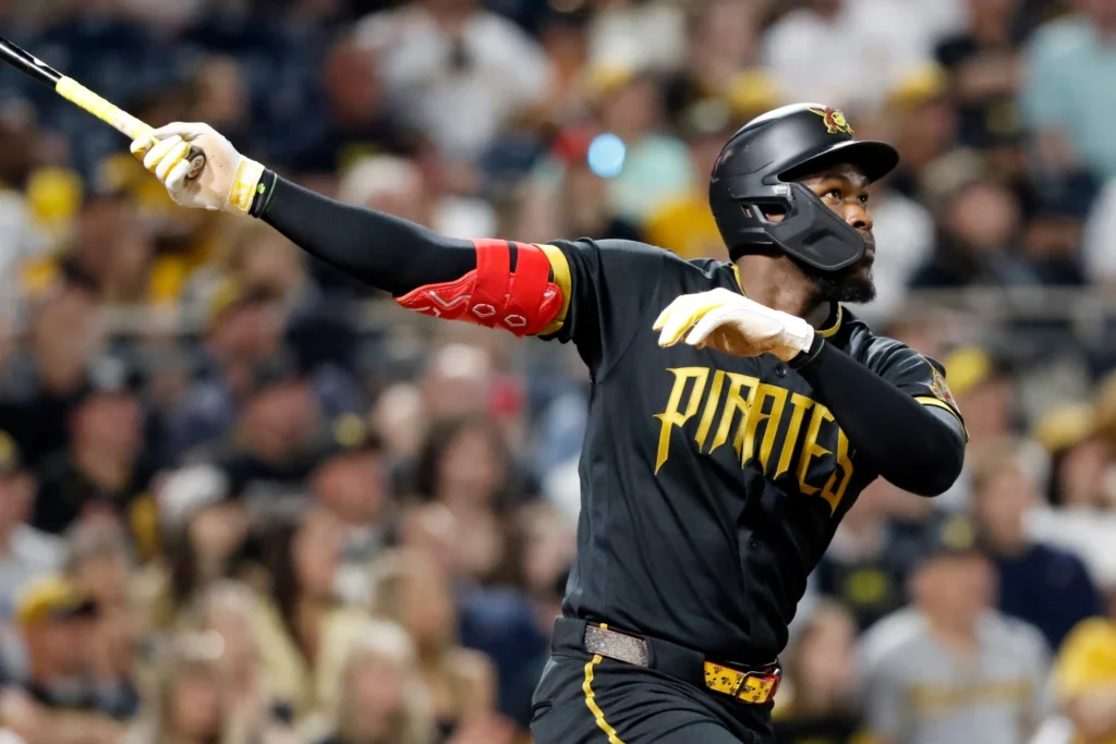 oneil-cruz-hace-historia-con-jonron-que-cae-de-aire-al-rio-allegheny