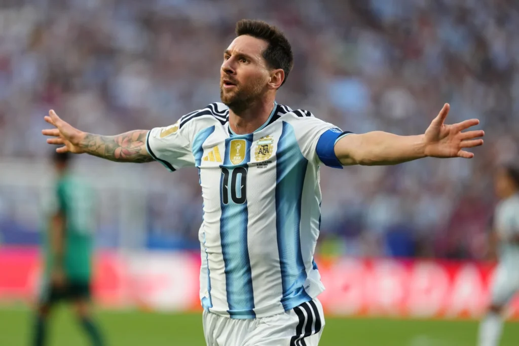 messi-iguala-el-record-masculino-de-goles-en-copas-del-mundo-con-un-triplete-y-argentina-vence-a-argelia