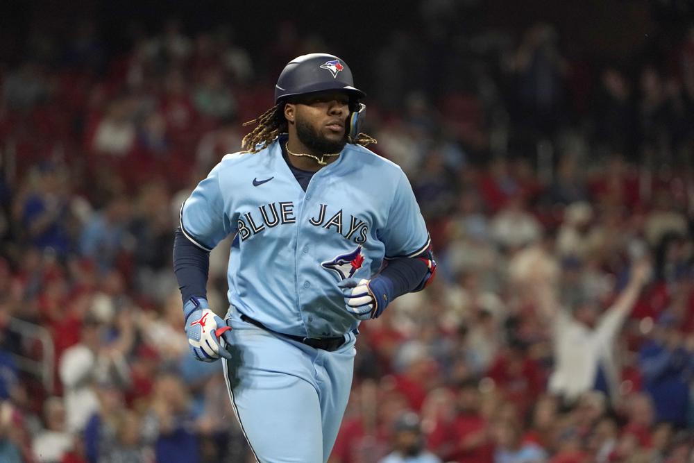 guerrero-la-saco,-brazoban-gano:-tropiezos-de-cerveceros,-yankees-y-cardenales-impactan-mlb