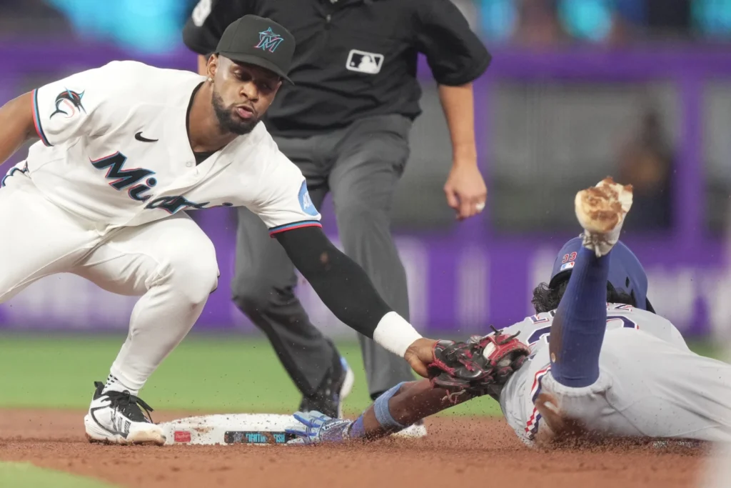 lopez-la-saco, -perez-brilla-en-el-box.-todos-los-resultados-mlb