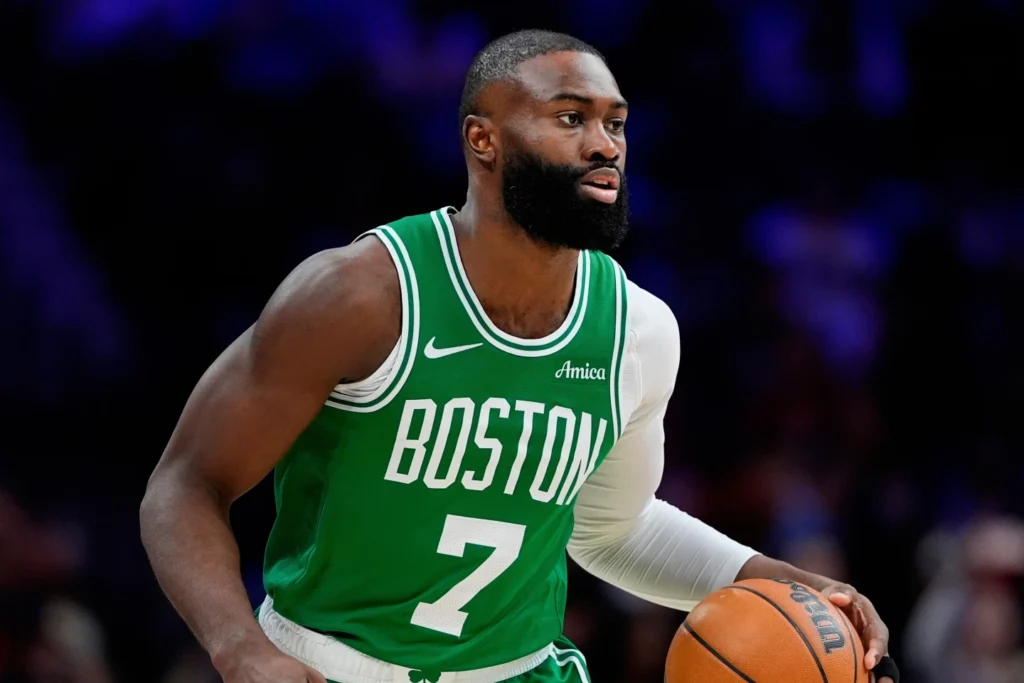 jaylen-brown-todavia-asimila-como-se-convirtio-en-exjugador-de-los-celtics-de-boston-tras-sorpresivo-cambio-con-los-76ers
