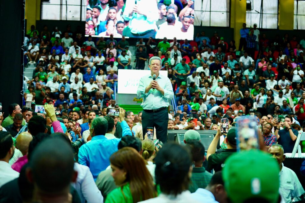 “las-multas-se-pagan-con-muerte:-el-gran-retroceso-del-prm”,-asegura-leonel-fernandez