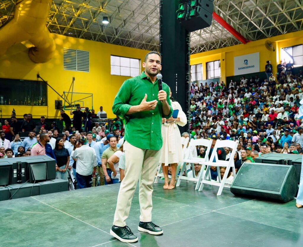 lenin-campos-afirma-que-la-fuerza-del-pueblo-fortalece-su-estructura-en-toda-la-provincia