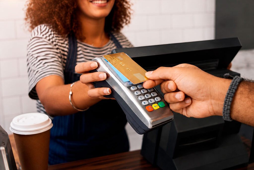 transacciones-con-tarjetas-fisicas-lideran-pagos-en-republica-dominicana