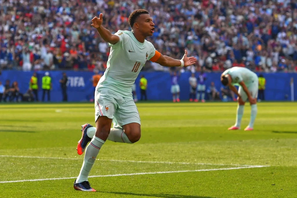 mbappe-guia-a-francia-a-semifinales-y-deja-a-marruecos-en-el-camino