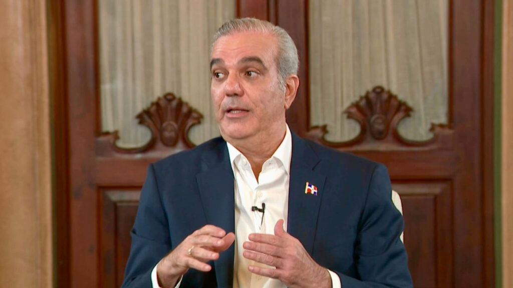 luis-abinader-destaca-fortaleza-de-la-economia-y-proteccion-a-la-clase-media