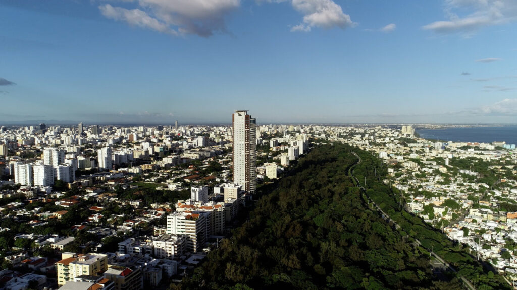 abinader-afirma-que-plan-anticrisis-fortalecera-mipymes-y-sostendra-crecimiento-economico