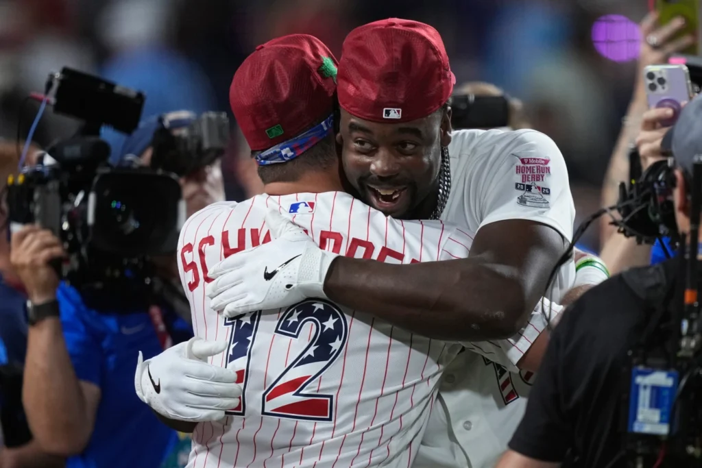 jordan-walker-arruina-la-fiesta-de-kyle-schwarber-y-remonta-para-ganar-el-derby-de-jonrones