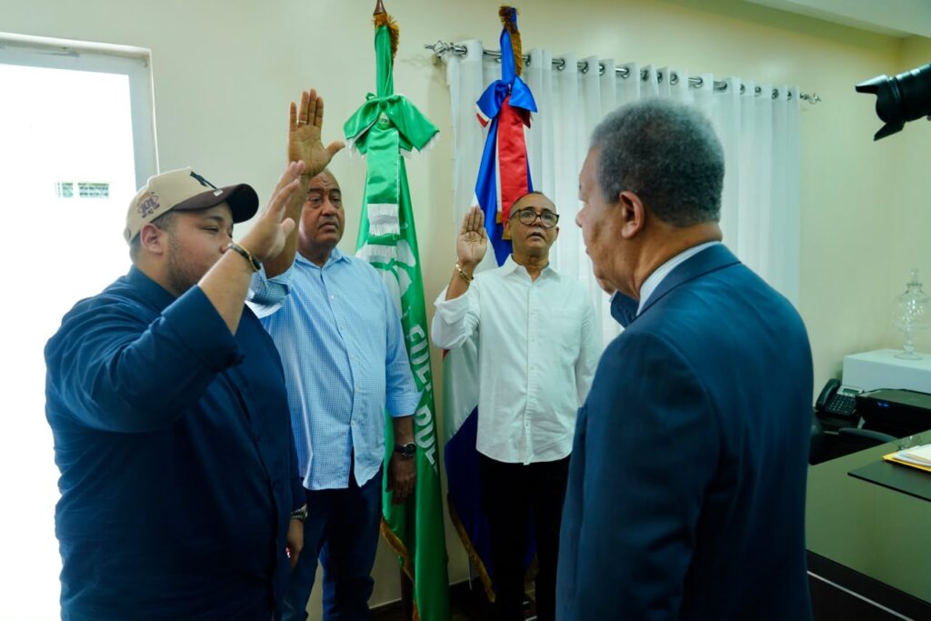 visita-de-leonel-a-maria-trinidad-sanchez-sigue-generando-nuevas-adhesiones-a-la-fp:-juramenta-otro-regidor
