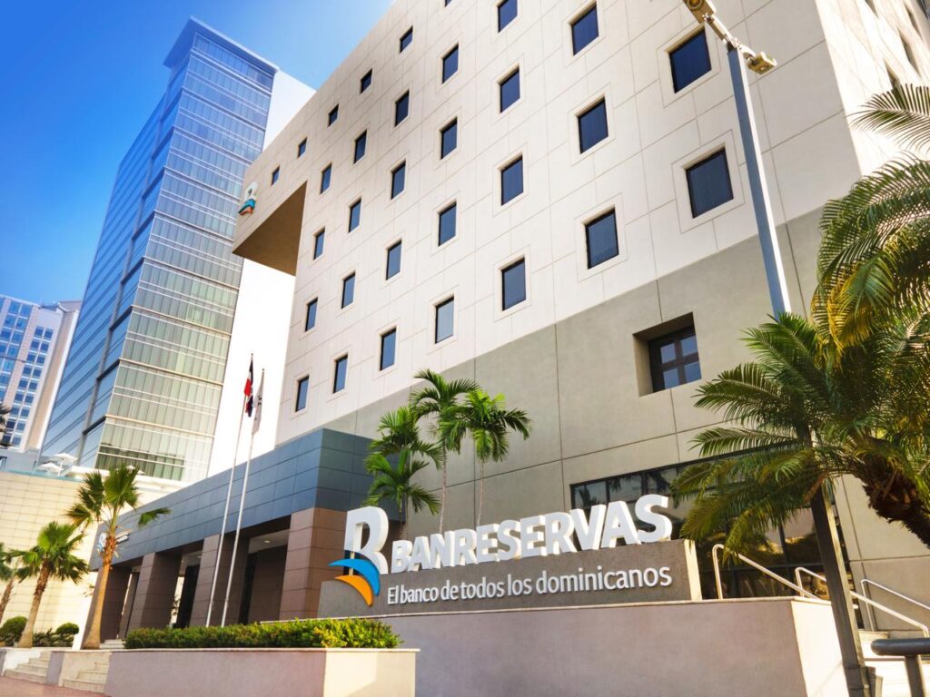euromoney-reconoce-a-banreservas-como-mejor-banco-del-caribe-y-le-otorga-cinco-premios-adicionales