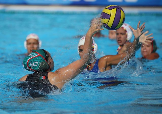 mexico,-colombia-y-puerto-rico-debutan-con-triunfos-en-polo-acuatico-superan -a-venezuela,-cuba-y-guatemala,-respectivamente-en-la-rama-femenin