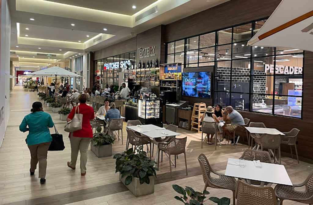 plazas-comerciales-hechas-con-fondos-de-pensiones