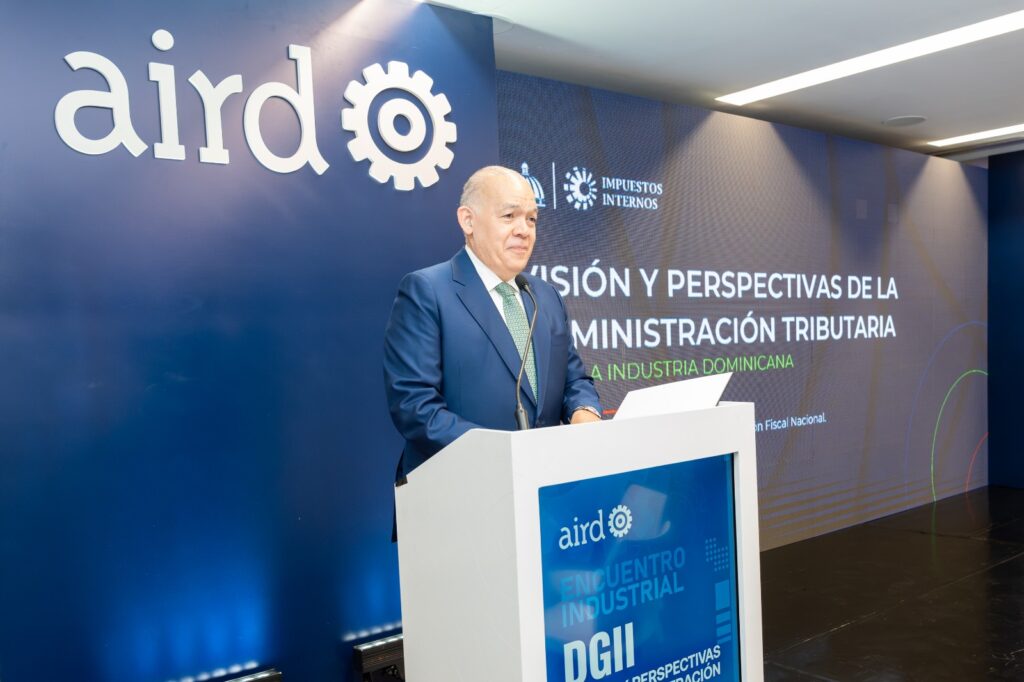 dgii-presenta-su-plan-de-modernizacion-tributaria-a-los-industriales