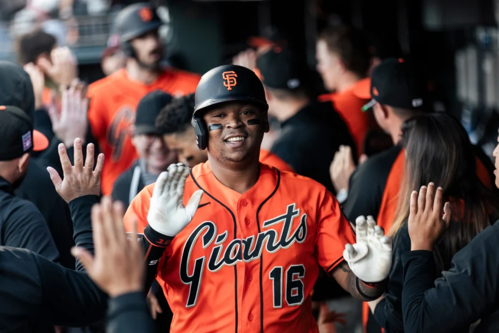 devers-decide-con-hr-de-para-oro-los-giants.-todos-los-resultados-mlb 