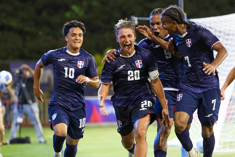 futbol:-lucas-breton-sentencia-a-guatemala-y-enciende-a-dominicana