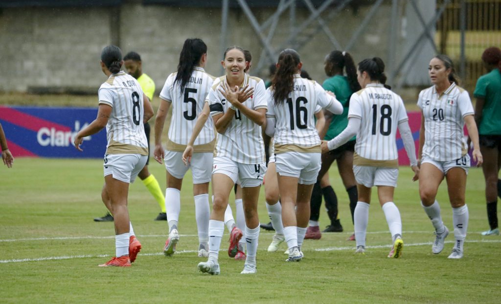 mexico-golea-a-jamaica-y-sella-con-autoridad-su-pase-a-semifinales