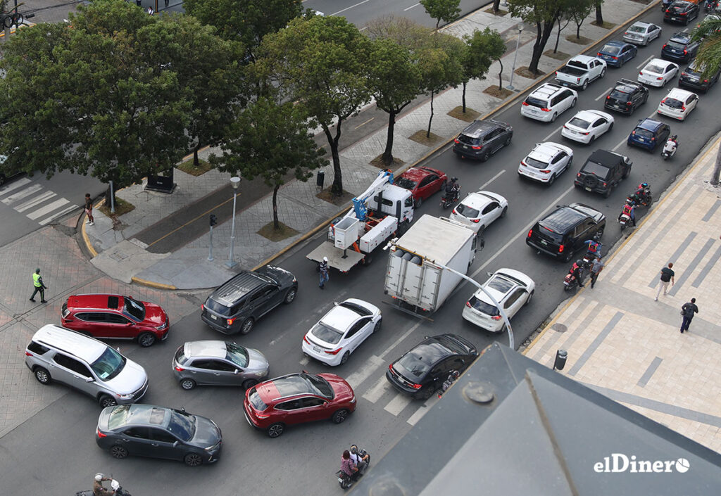 el-parque-vehicular-femenino-crece-6%-en-republica-dominicana