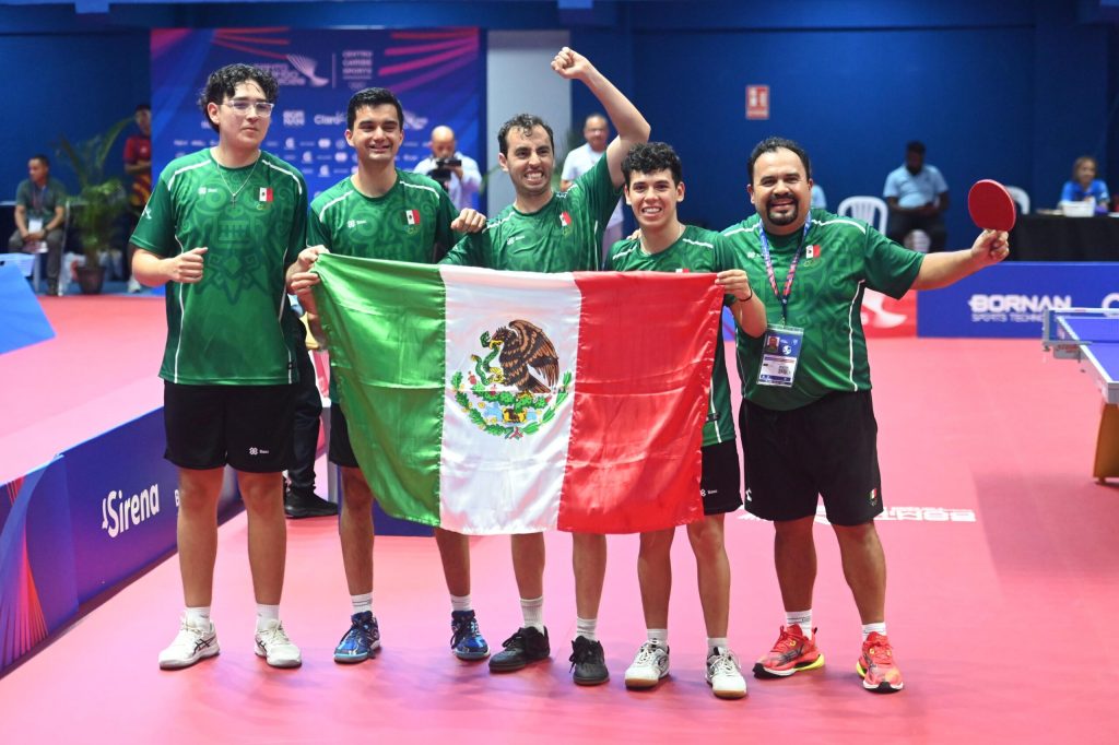 mexico-amplia-dominio,-suma-oro-en-tenis-de-mesa-gimnasia-y-en-squash