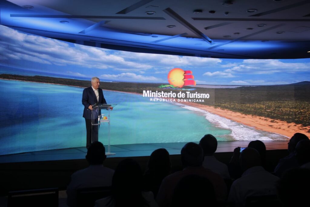 turismo-dominicano:-llegan-mas-de-7,7-millones-de-visitantes-al-pais-hasta-julio