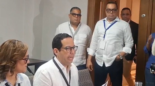 reportaje-abinader-aclamado-como-presidente-prm;-otros-cargos-llegaron-por-negociaciones-de-presidenciables