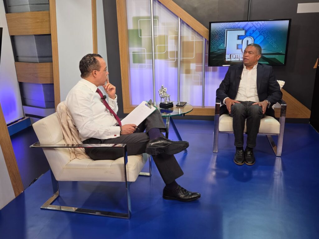 ivan-lorenzo:-“pld-y-prm-estan-empatados;-miles-de-ninos-no-iniciaran-ano-escolar;-prm-hace-reparto»;-deplora-cnm