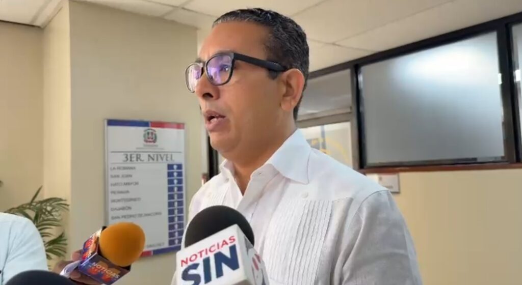 senador-guillermo-lama-destaca-“madurez”-del-prm-al-ratificar-liderazgos-en-el-congreso
