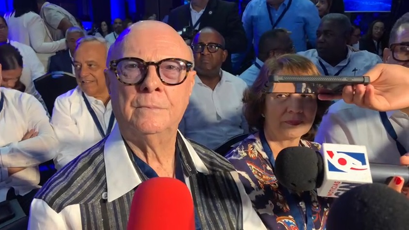 hipolito-mejia-considera-utiles-los-cambios-de-abinader,-pero-evita-evaluarlos