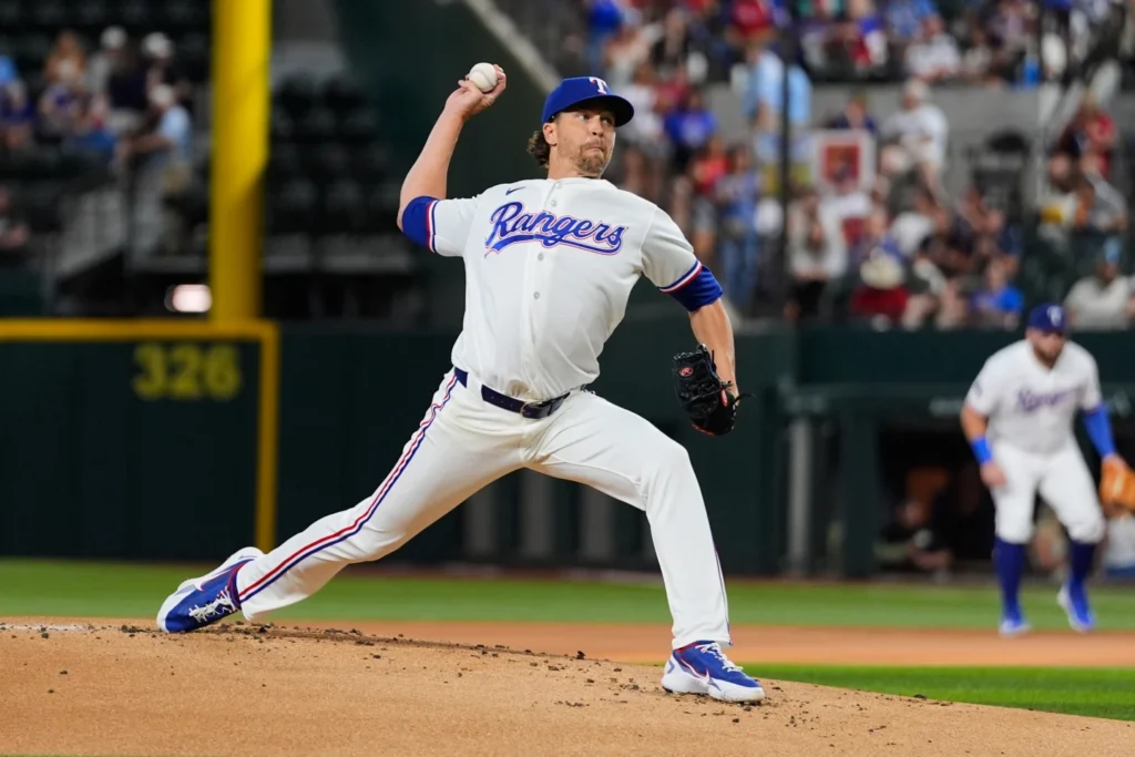 jacob-degrom-supera-los-2,000-ponches-y-encabeza-blanqueada-de-los-rangers