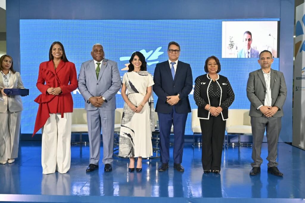 fundacion-reservas-del-pais-inaugura-quinta-feria-de-cooperativas-y-asociaciones-aliadas-de-santo-domingo