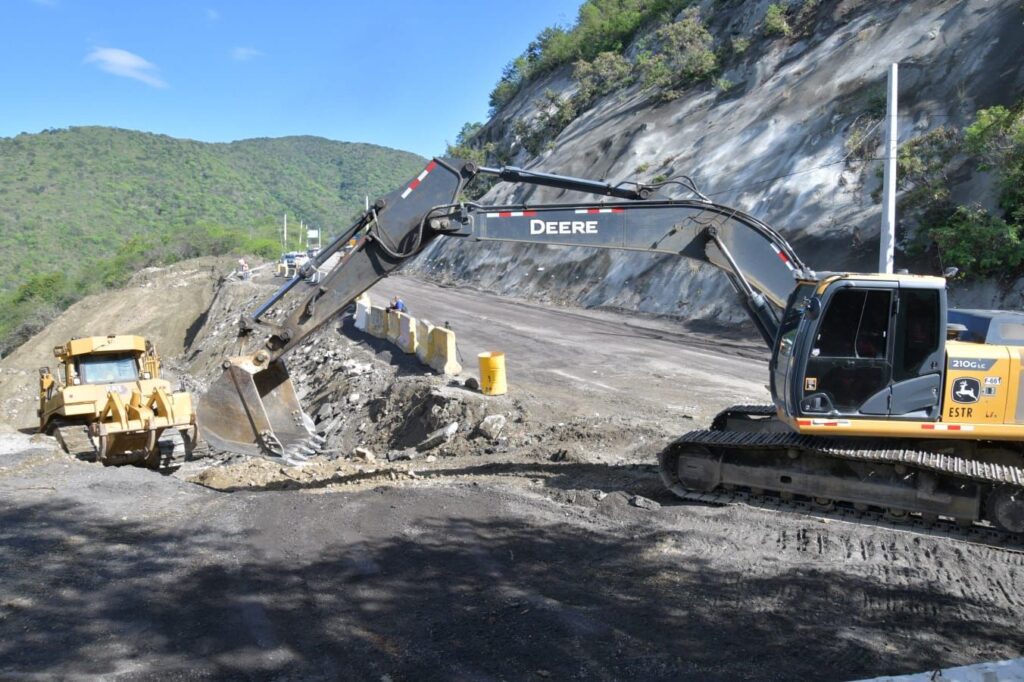 dos-obras-viales-concentran-el-61.6%-de-la-inversion-publica-de-san-jose-de-ocoa