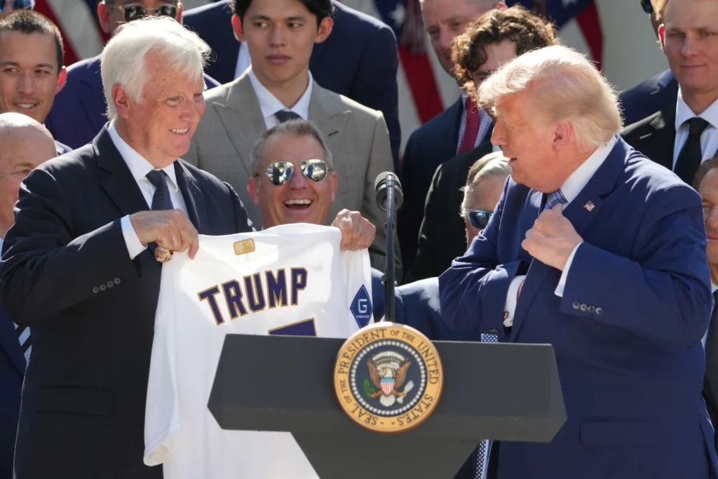 presidente-de-los-dodgers-desmiente-rumores-de-venta-tras-el-acuerdo-de-us$12,500-millones-por-los-lakers