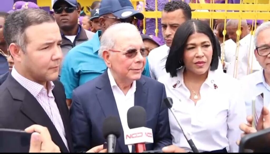 danilo-medina-advierte-el-gobierno-del-prm-le-esta-saliendo-muy-caro-al-pais