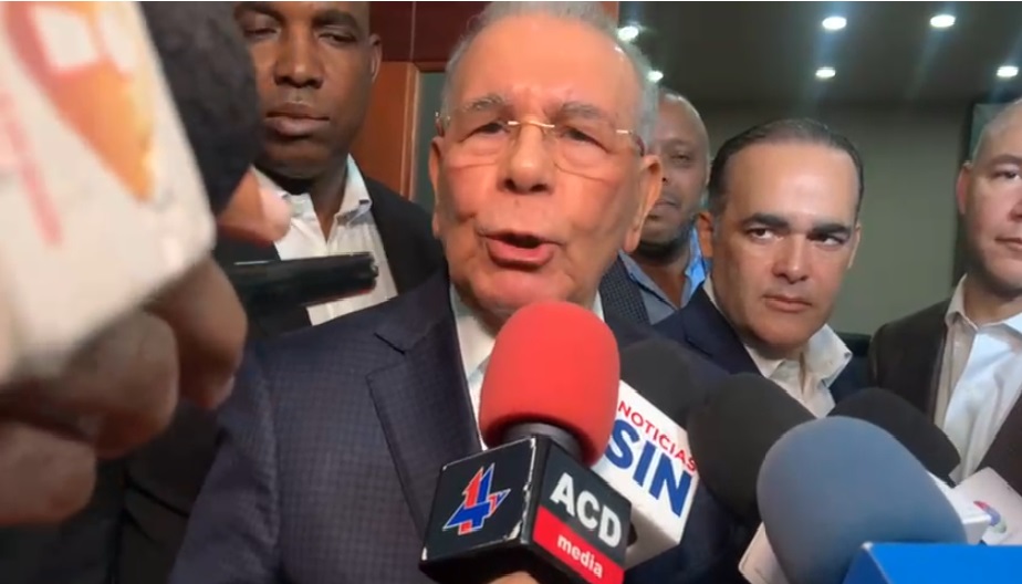 reportaje-danilo-dice-este-gobierno-ha-salido-muy-caro-a-la-poblacion,-con-pocos-resultados