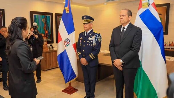 reportaje-–-abinader-con-poco-tiempo-para-concluir-su-reforma-policial-de-manera-exitosa