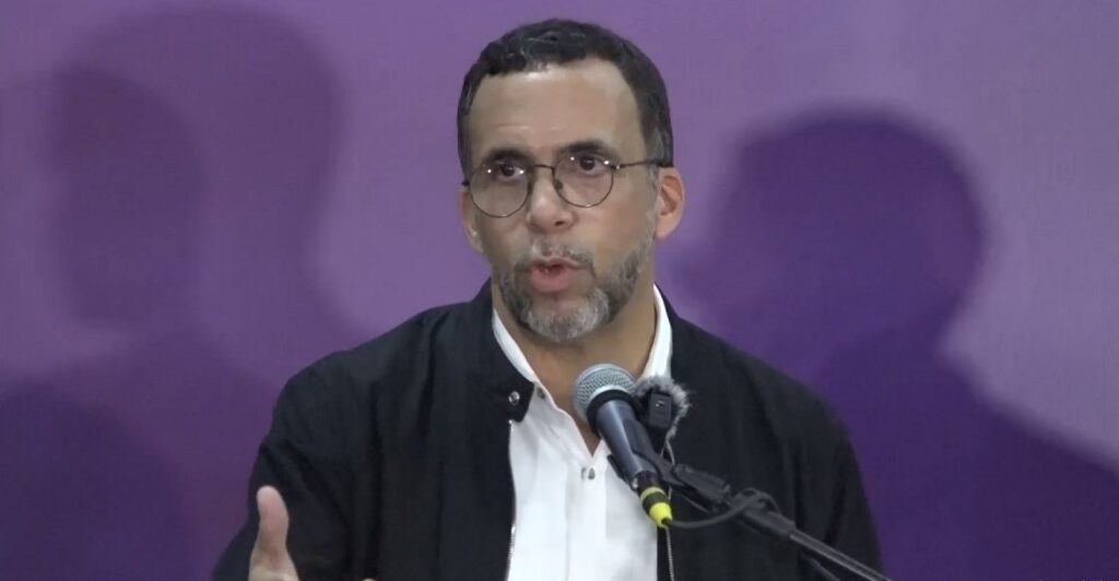 andres-navarro-afirma-adversarios-del-pld-no-descansan-en-formular-relatos-de-conspiracion-en-ese-partido
