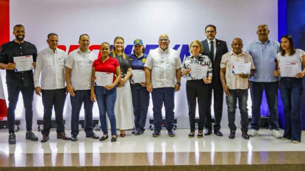 promipyme-entrega-rd$55-millones-en-creditos-a-emprendedores-de-san-jose-de-ocoa