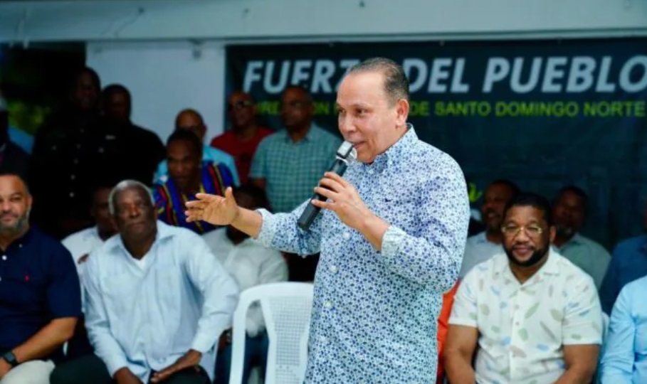 radhames-jimenez-enrostra-al-gobierno-estudio-que-indica-71%-de-los-dominicanos-ve-el-pais-va-por-mal-camino