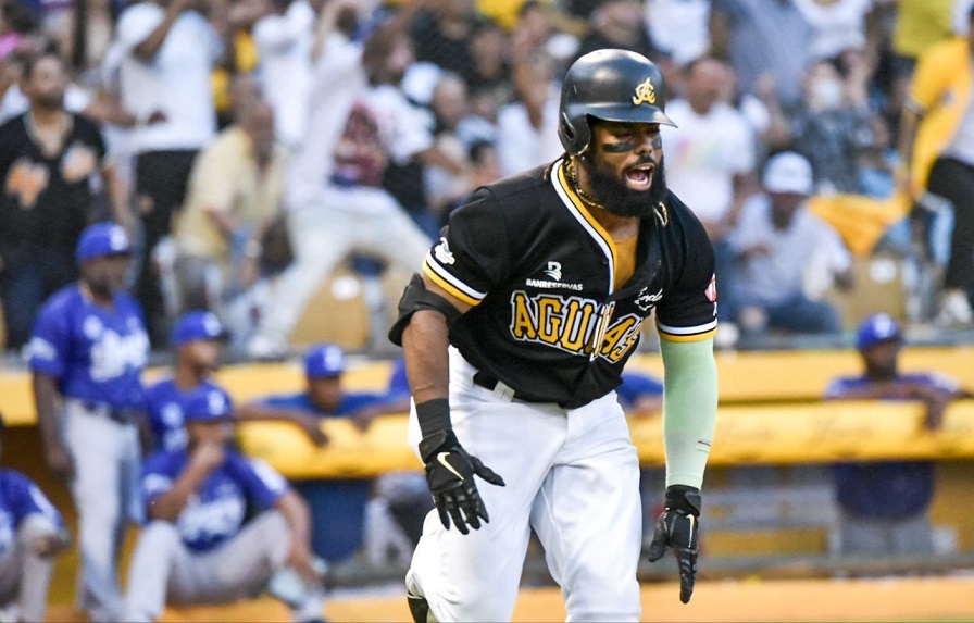 aneury-tavarez-encabeza-grupo-de-15-jugadores-dejados-libres-por-las-aguila