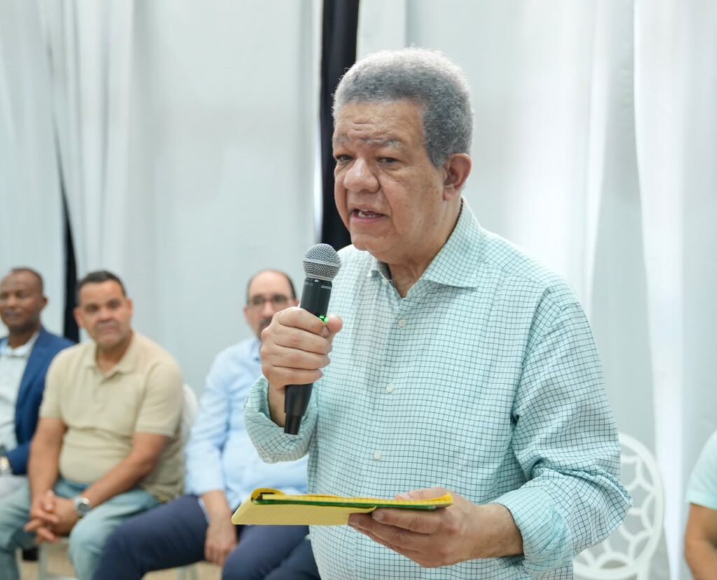 leonel-emplaza-a-funcionarios-por-crisis-electrica:-“ustedes-no-estan-para-quejarse,-estan-para-resolver”